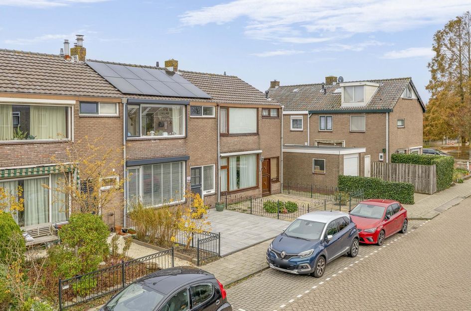 Mr G Groen van Prinstererlaan 11