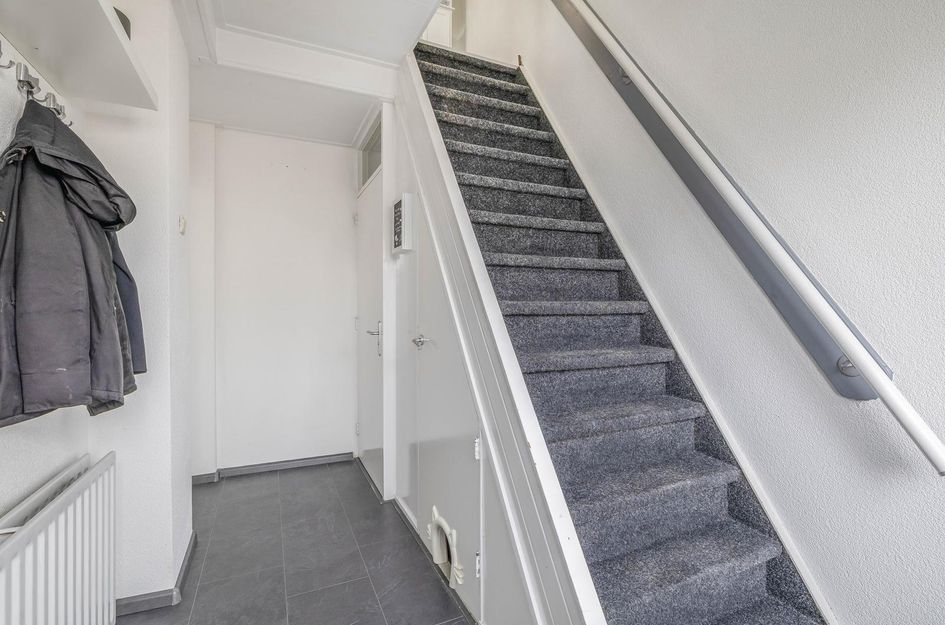 Mr G Groen van Prinstererlaan 11