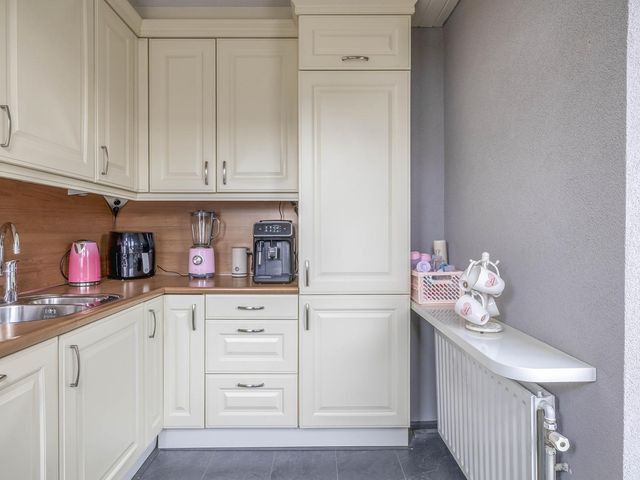 Mr G Groen van Prinstererlaan 11, Zuidland