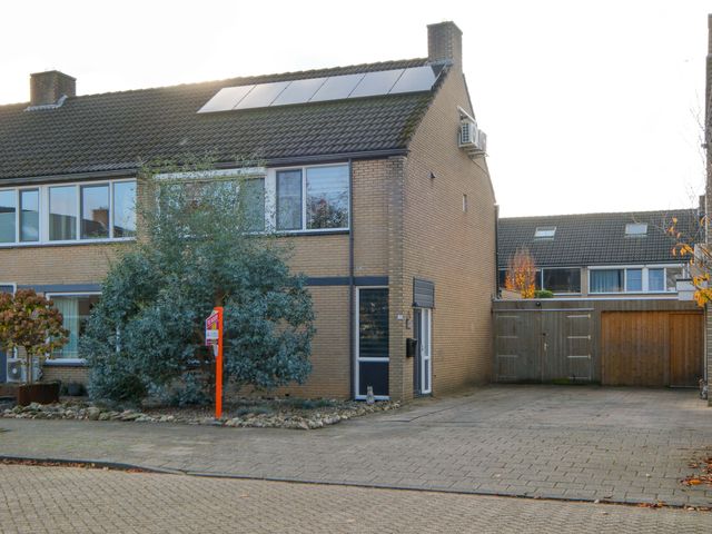 van Eedenstraat 19, Goor