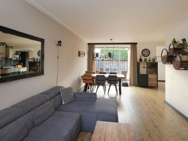 van Eedenstraat 19, Goor