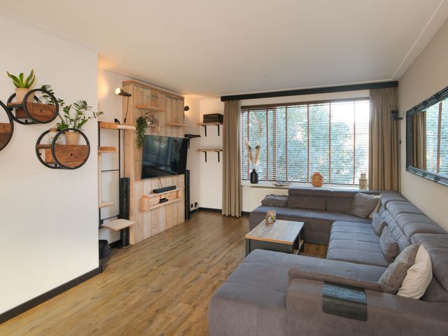 van Eedenstraat 19, Goor