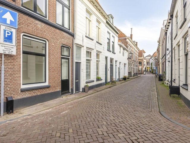 Burgwalstraat 20, Kampen