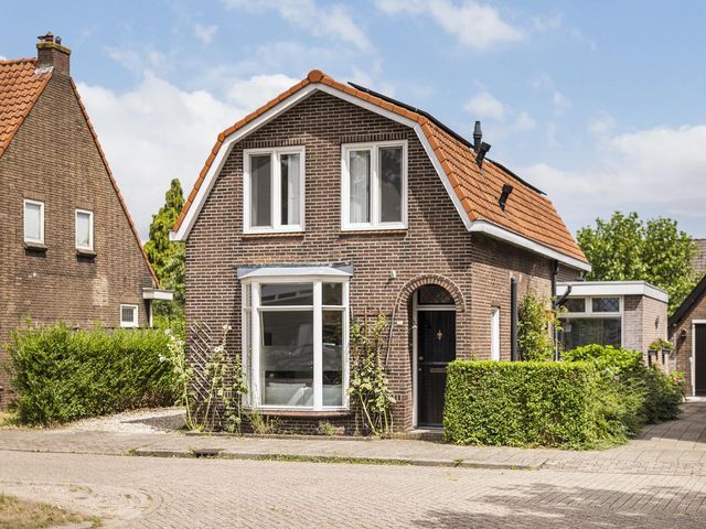 Nieuwe Deventerweg 51, Zwolle