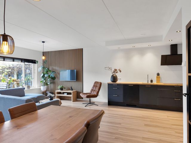 Appelhôf 10, Langweer