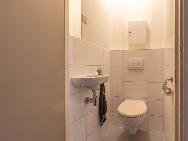 Leidsevaartlaan 35, Rijnsaterwoude