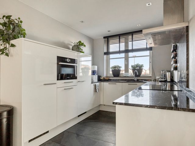 Leen van der Houwenstr 66, Hoek van Holland