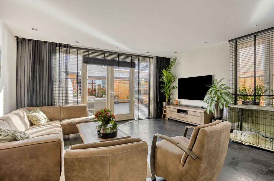 Leen van der Houwenstr 66