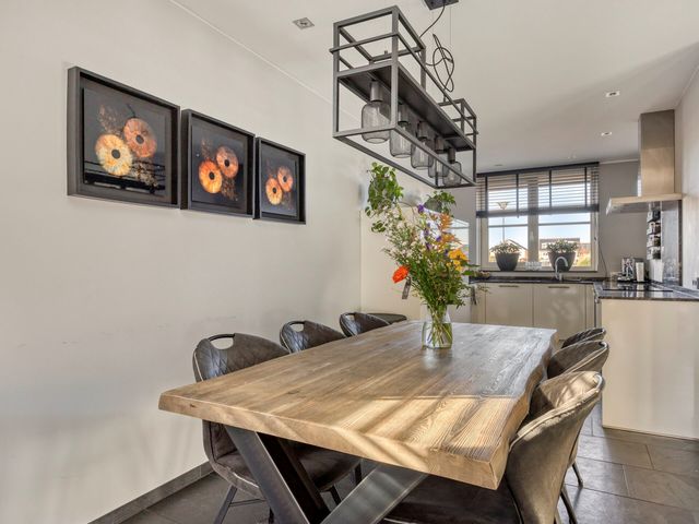 Leen van der Houwenstr 66, Hoek van Holland