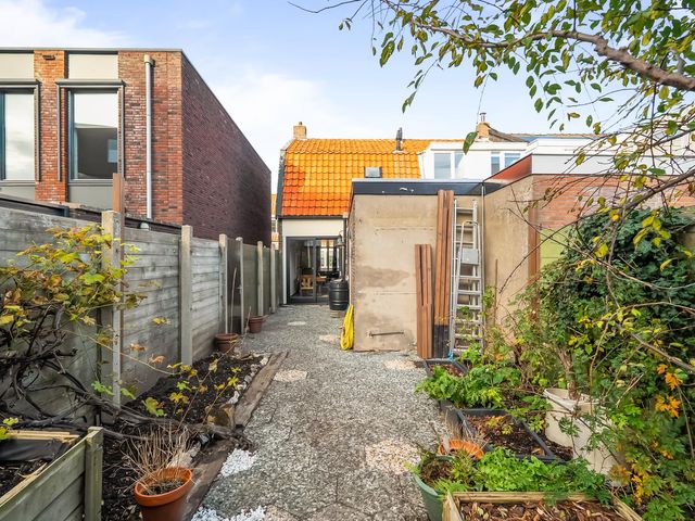 Hertzogstraat 102, Den Helder