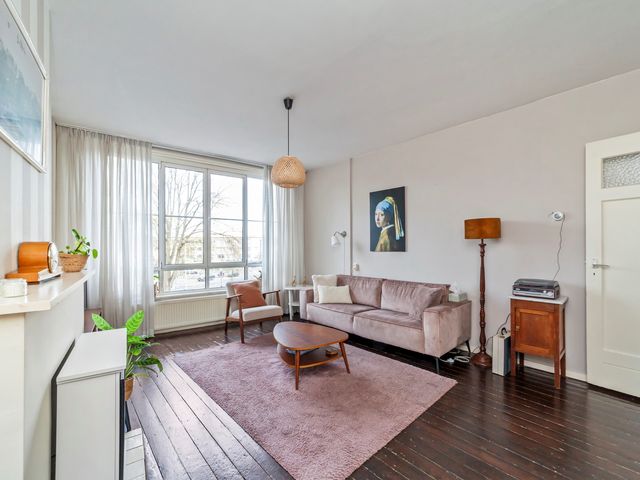 Monnickendamplein 103, Den Haag