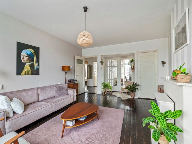 Monnickendamplein 103, Den Haag