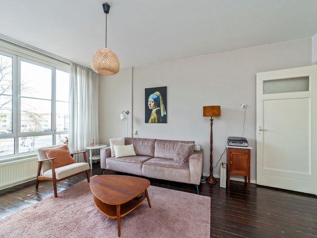 Monnickendamplein 103, Den Haag