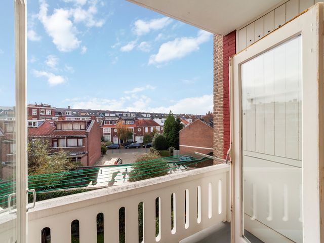 Monnickendamplein 103, Den Haag