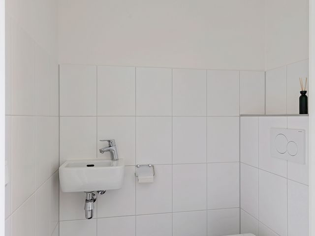 Broekermeerdijk 30C, Watergang