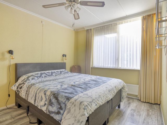 Van Oranje Nassauhof 19, Roosendaal