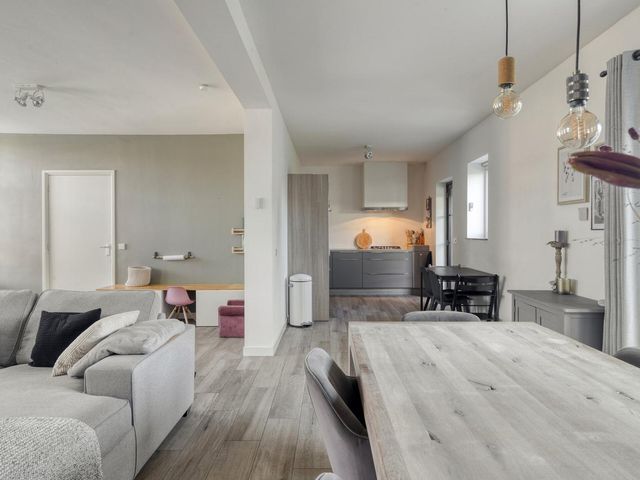 Stationstraat 18, Alphen