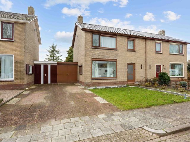 Kn Kuperusstrjitte 9, Marsum