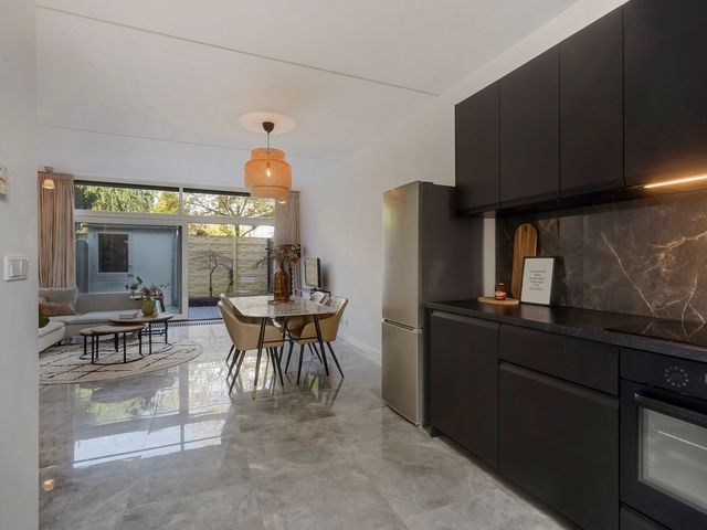 Amstelstraat 32, Den Haag