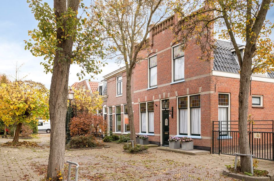 Dr. van Rhijnstraat 12