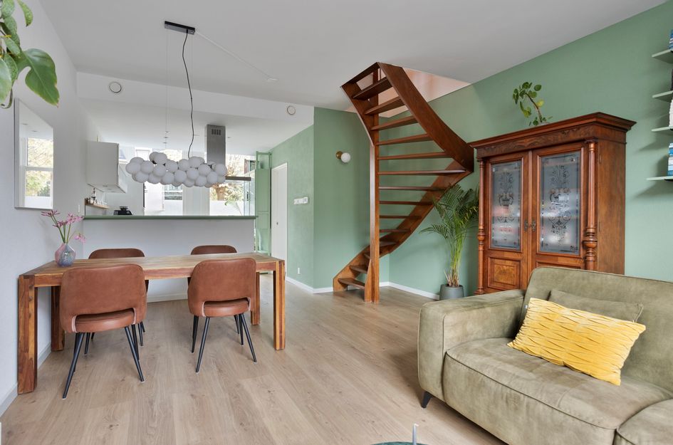 Dr. van Rhijnstraat 12