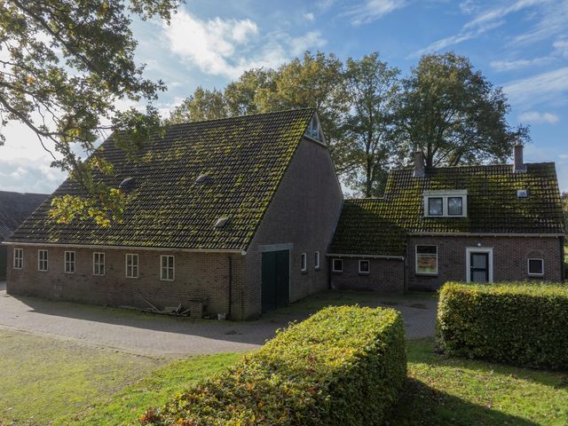 Witte Menweg 3, Geesbrug