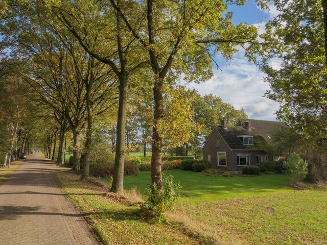 Witte Menweg 3, Geesbrug