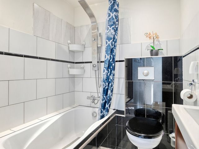 Erasmusplein 156, Den Haag