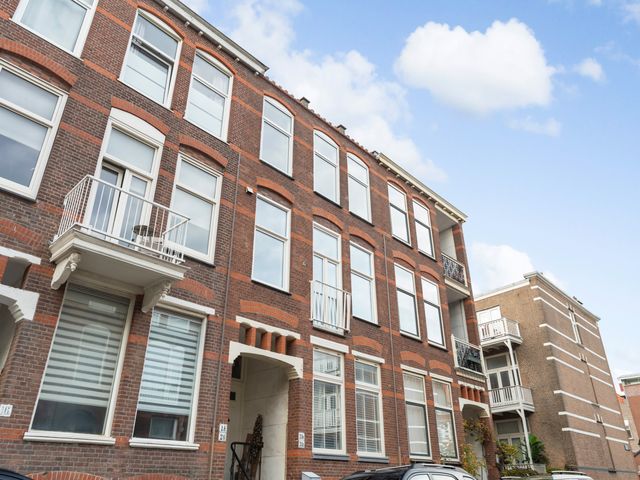 Van Tuyllstraat 20, Den Haag