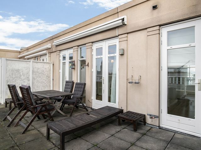 Burgemeester De Monchyplein 132, Den Haag