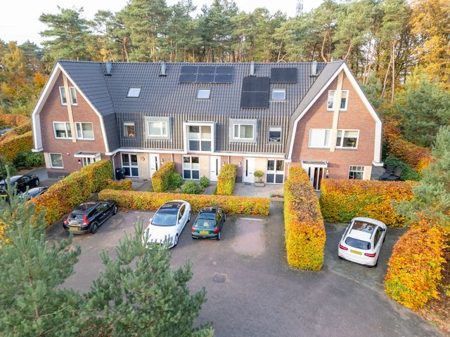 Arianehof 34, Ermelo