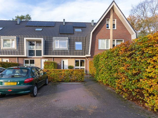 Arianehof 34, Ermelo