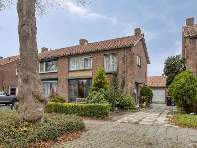 Koninginnelaan 13, Terneuzen