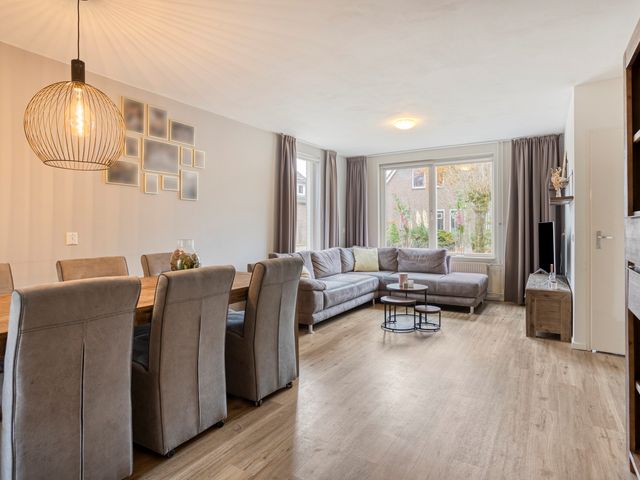 De Aalsvoorten 28, Haps