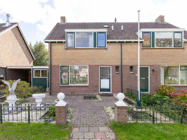 Albrecht van Beierenstraat 27, Hoogwoud