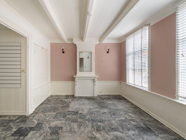 Westhavenplaats 2, Vlaardingen