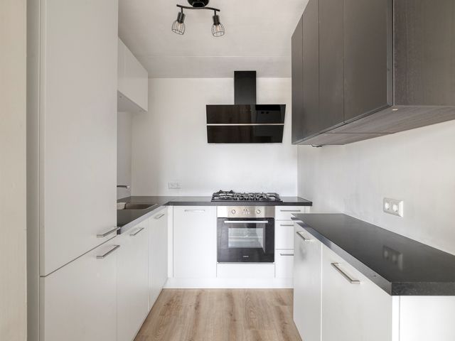 Valkenbosplein 19R, Den Haag