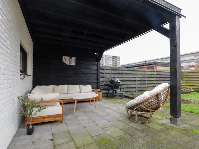 Sportterreinstraat 12, Hoogezand