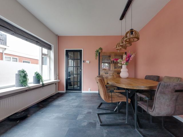 Sportterreinstraat 12, Hoogezand