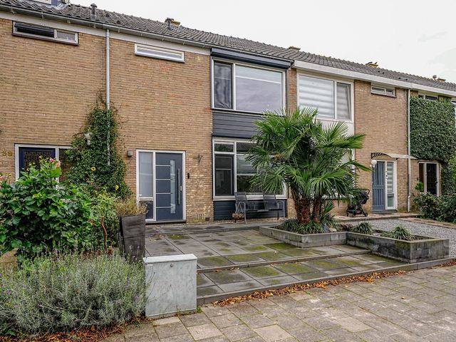 Troelstrastraat 40, Alblasserdam