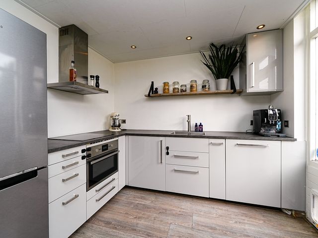 Troelstrastraat 40, Alblasserdam