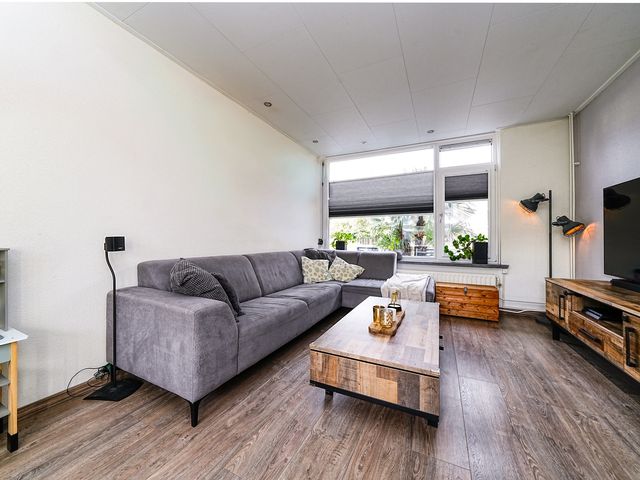 Troelstrastraat 40, Alblasserdam