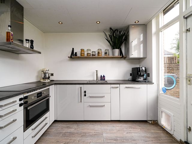 Troelstrastraat 40, Alblasserdam