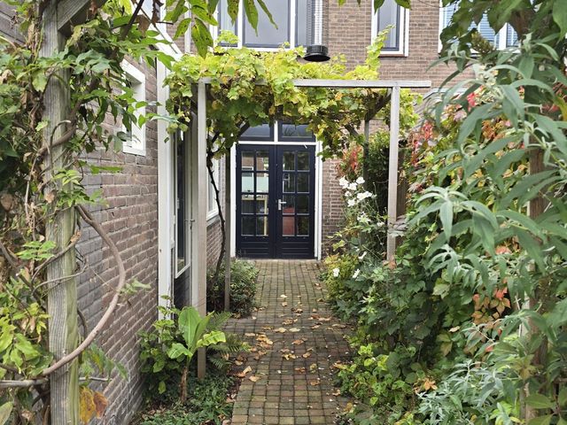 Van Meterenstraat 24, Tilburg