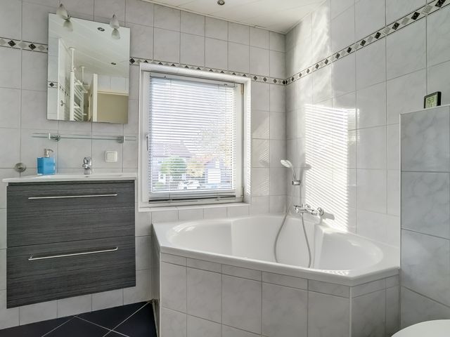 Pater Helmerplein 20, Moergestel