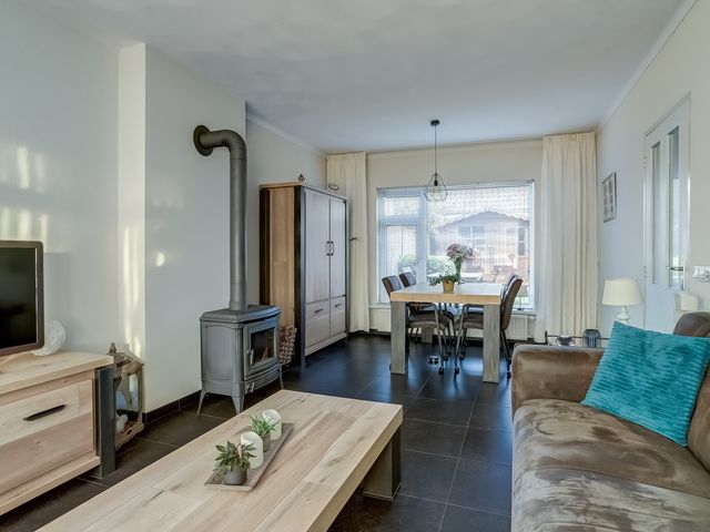 Pater Helmerplein 20, Moergestel