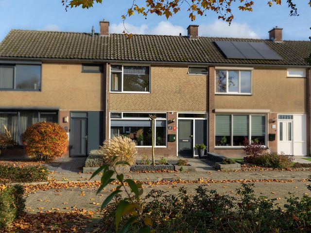 Evertsenstraat 6, Groenlo