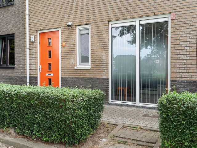 Carol Vogesgracht 11, Almere