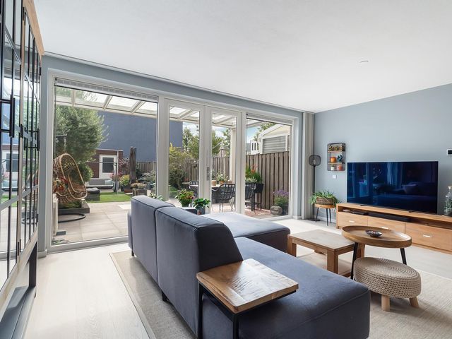 Carol Vogesgracht 11, Almere