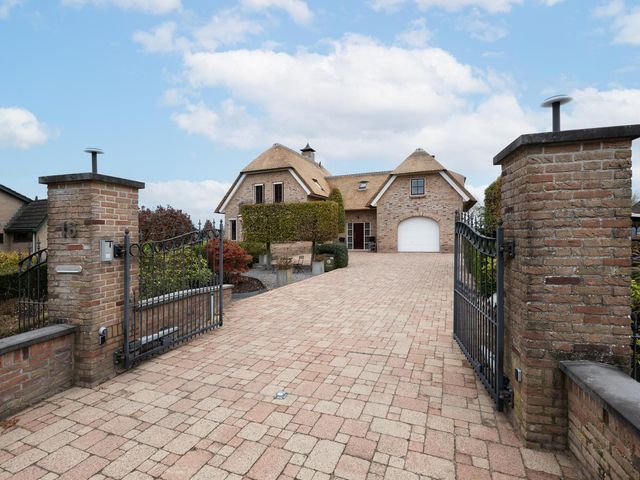 Tussenlanen 16, Bergambacht